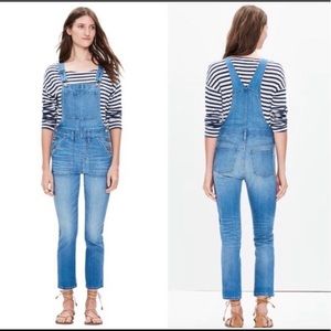 Madewell Skinny Crop Overalls in Hewitt Wash M